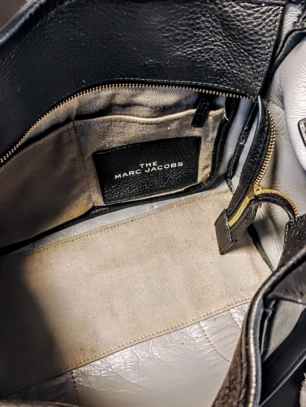 Marc Jacobs Black Pebbled Leather Tote with Top Handles - Picture 3 of 6